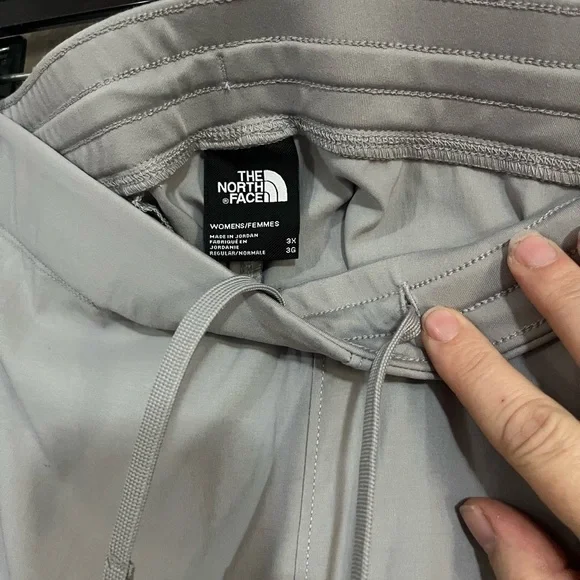 The North Face Woman’s Pants Size 3X - Picture 3 of 7